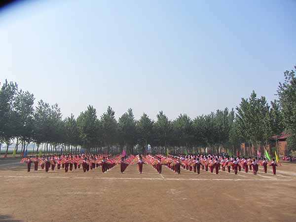 亮星小學(xué)2015年春季運動會